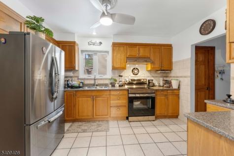 45 Leick Avenue Carteret NJ 07008