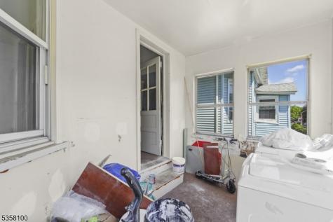 253 S Burnett Street East Orange NJ 07018