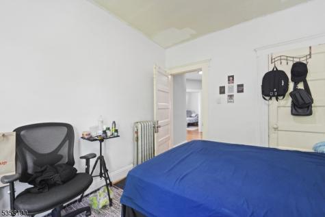 253 S Burnett Street East Orange NJ 07018