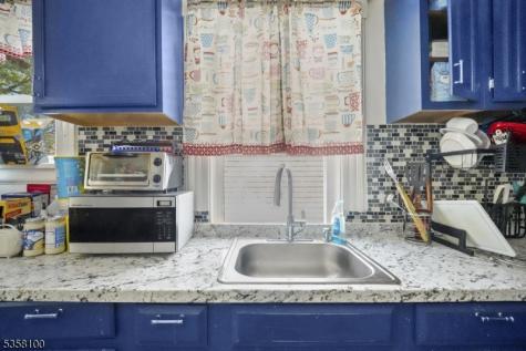 253 S Burnett Street East Orange NJ 07018