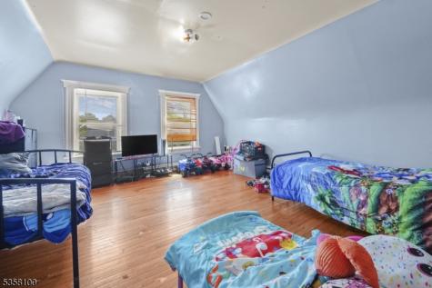 253 S Burnett Street East Orange NJ 07018