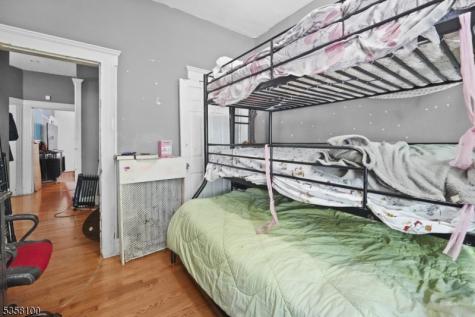 253 S Burnett Street East Orange NJ 07018