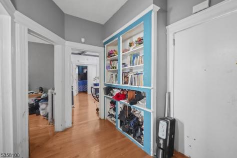 253 S Burnett Street East Orange NJ 07018