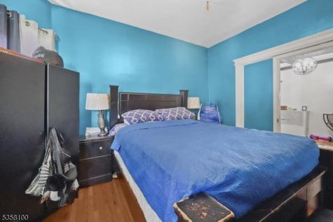 253 S Burnett Street East Orange NJ 07018