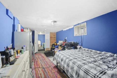 253 S Burnett Street East Orange NJ 07018