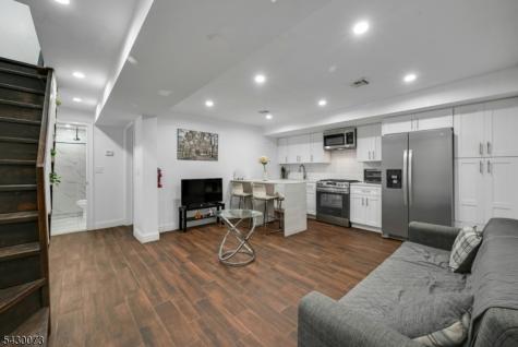 514 42ND Street Union NJ 07087