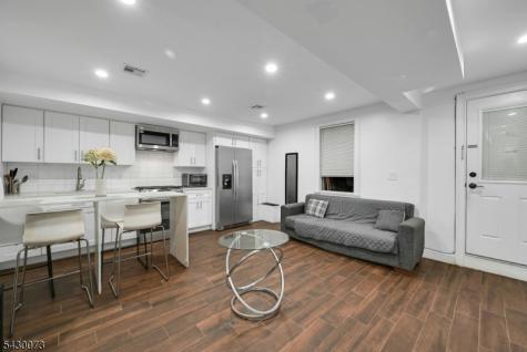 514 42ND Street Union NJ 07087