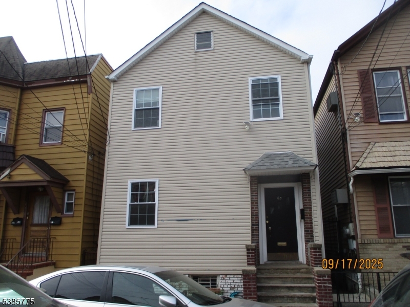 63 Warwick Street Newark NJ 07105