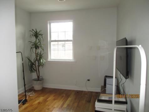 63 Warwick Street Newark NJ 07105