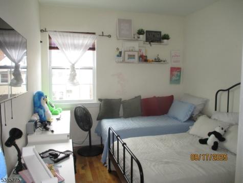 63 Warwick Street Newark NJ 07105