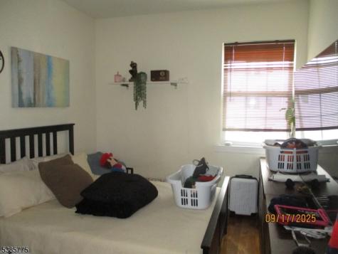 63 Warwick Street Newark NJ 07105