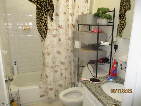 63 Warwick Street Newark NJ 07105