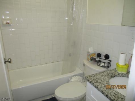 63 Warwick Street Newark NJ 07105