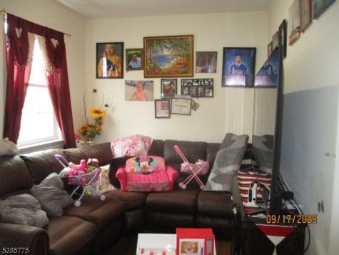 63 Warwick Street Newark NJ 07105