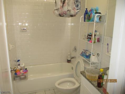 63 Warwick Street Newark NJ 07105
