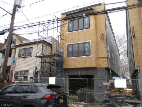 682 N 7th Street Newark NJ 07107