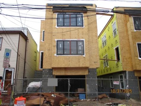 682 N 7th Street Newark NJ 07107