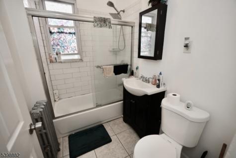 443 Norwood Street East Orange NJ 07018