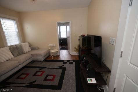 443 Norwood Street East Orange NJ 07018