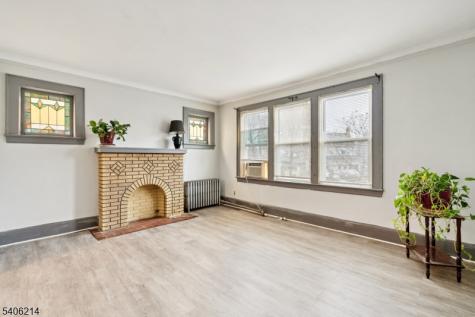 193 Hoffman Boulevard East Orange NJ 07017