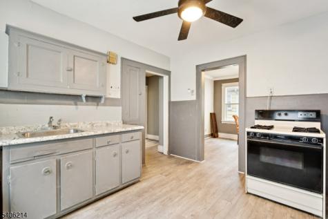 193 Hoffman Boulevard East Orange NJ 07017