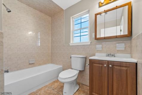 128 Leslie Street Newark NJ 07112