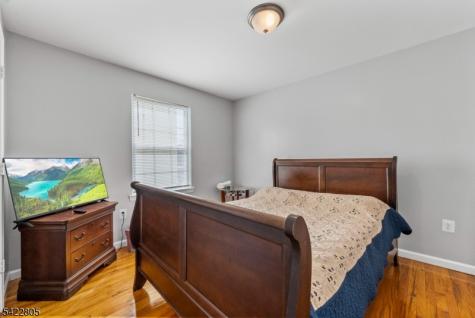 128 Leslie Street Newark NJ 07112
