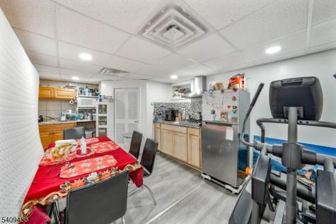 376 Elmora Avenue Elizabeth NJ 07208