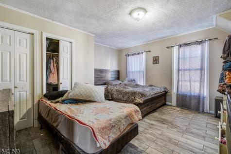 312 S Spring Street Elizabeth NJ 07201