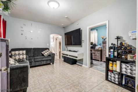 312 S Spring Street Elizabeth NJ 07201