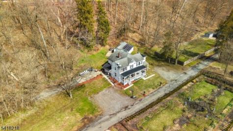 5 Vannatta Place Belvidere NJ 07823