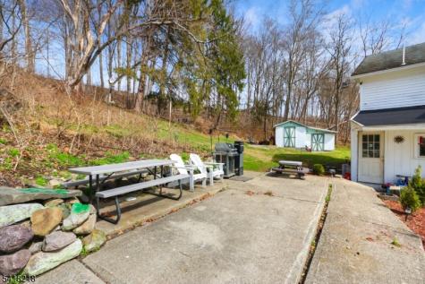 5 Vannatta Place Belvidere NJ 07823