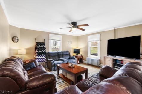 5 Vannatta Place Belvidere NJ 07823