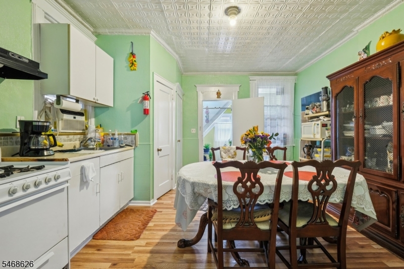 101 Warwick Street Newark NJ 07105