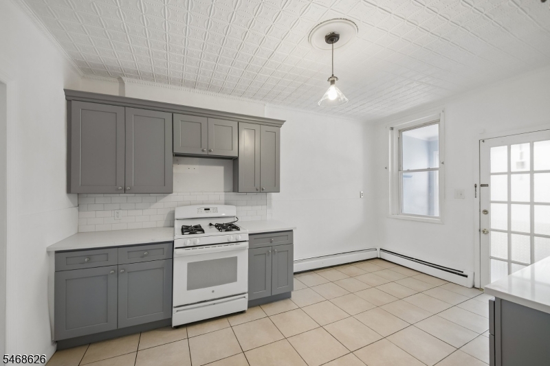 101 Warwick Street Newark NJ 07105