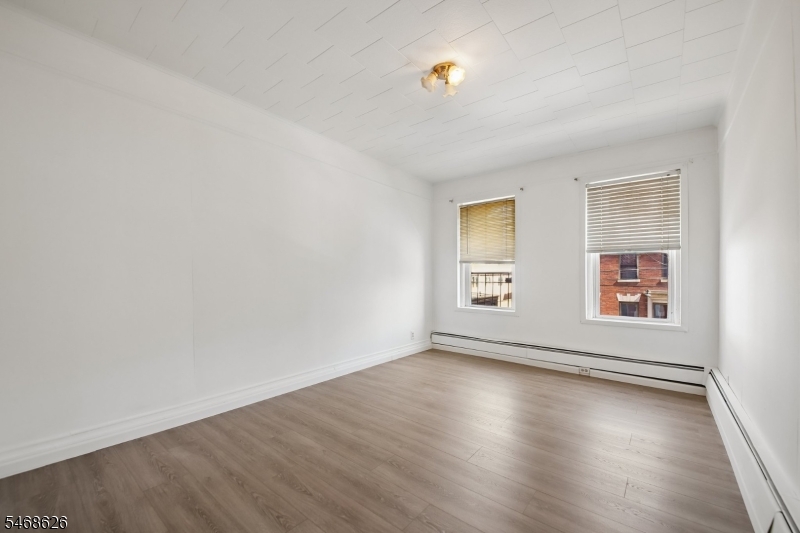 101 Warwick Street Newark NJ 07105