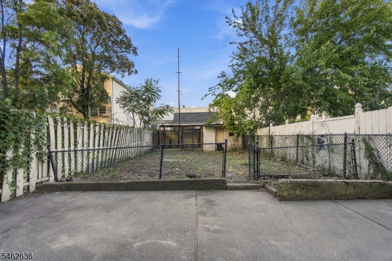 13 Cottage Street Bayonne NJ 07002