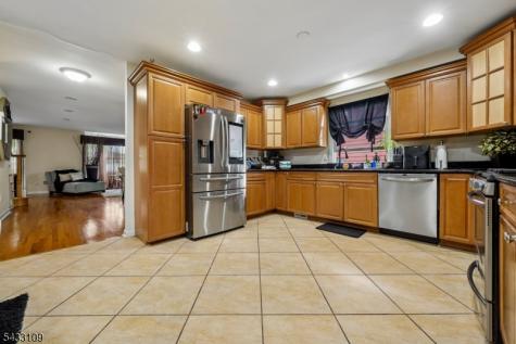 268 Bell Avenue Lodi NJ 07644