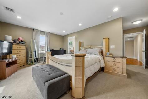 268 Bell Avenue Lodi NJ 07644