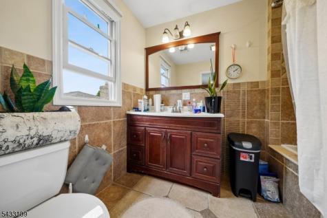 268 Bell Avenue Lodi NJ 07644