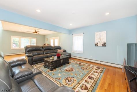 36 Ella Street Bloomingdale NJ 07403