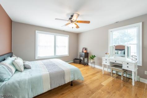 36 Ella Street Bloomingdale NJ 07403