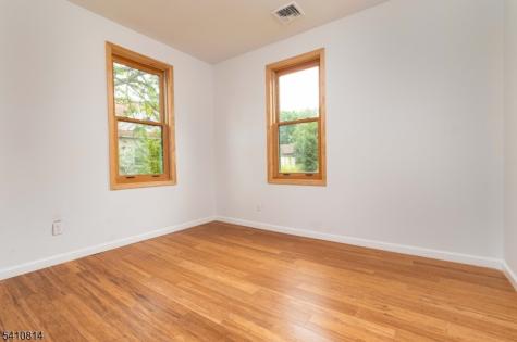 21 Dodd Street East Orange NJ 07017