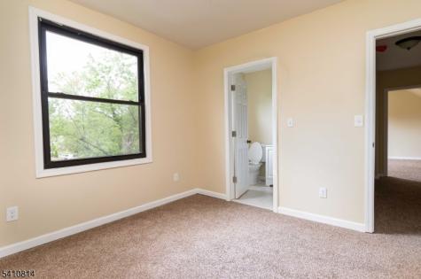 21 Dodd Street East Orange NJ 07017