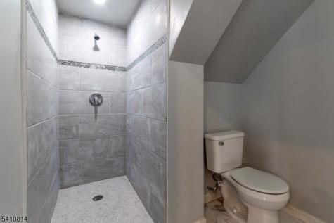 21 Dodd Street East Orange NJ 07017