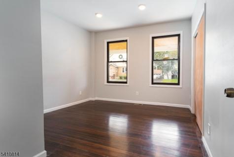 21 Dodd Street East Orange NJ 07017