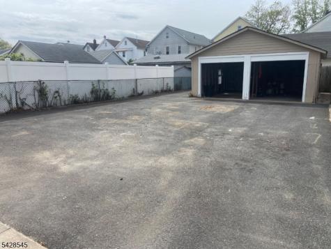 944 Madison Avenue Elizabeth NJ 07201