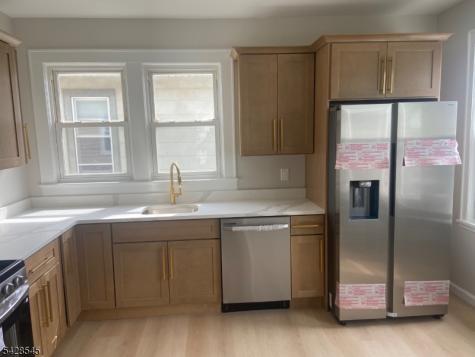 944 Madison Avenue Elizabeth NJ 07201