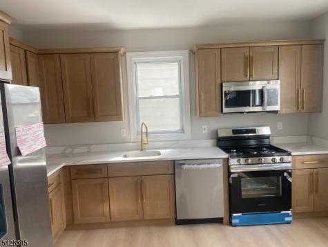 944 Madison Avenue Elizabeth NJ 07201