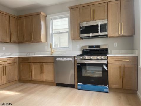 944 Madison Avenue Elizabeth NJ 07201